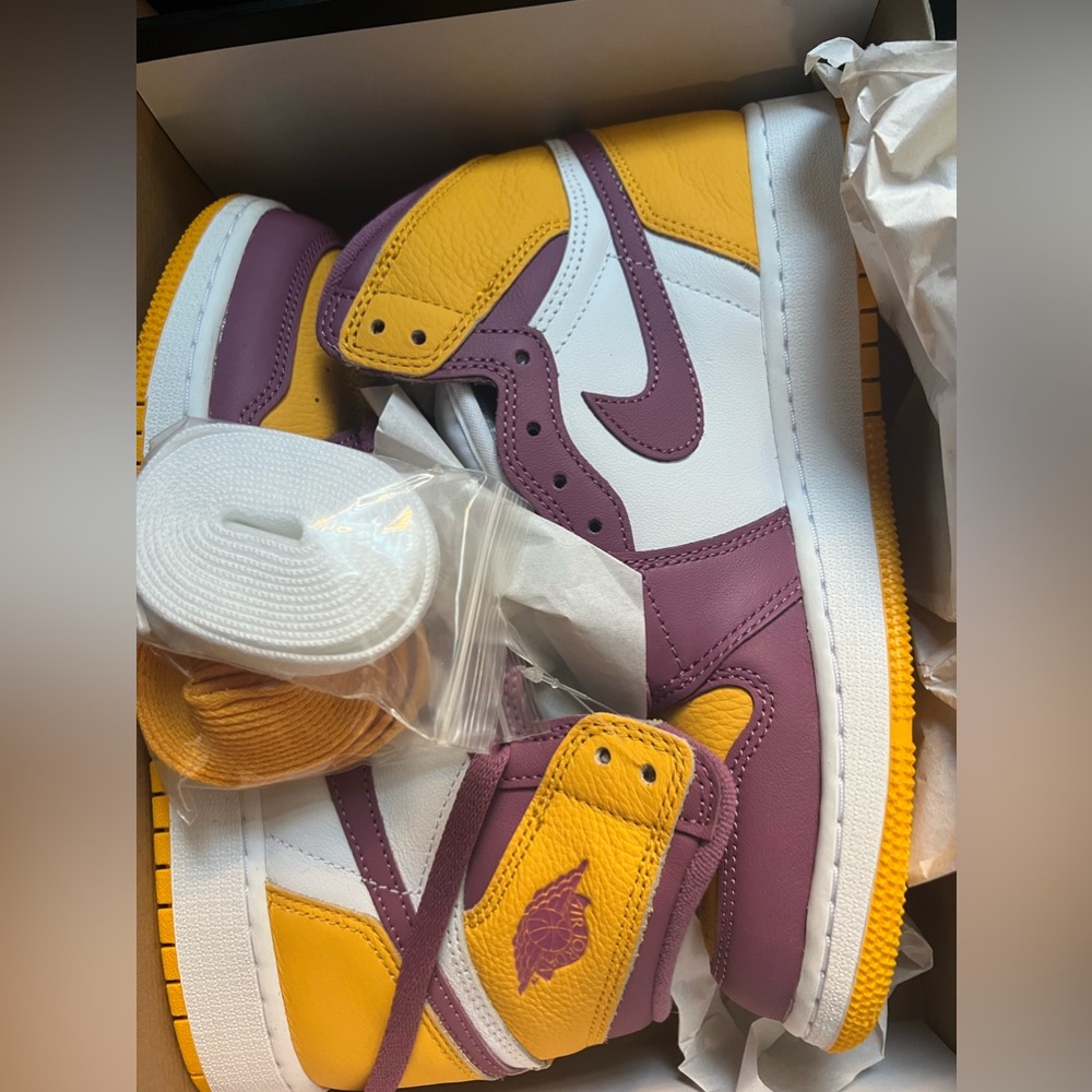 AIR JORDAN 1 RETRO HIGH